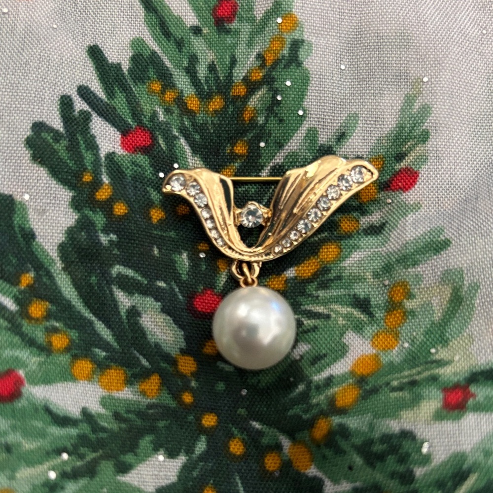 Gold and Pearl Brooch with Crystal Accents